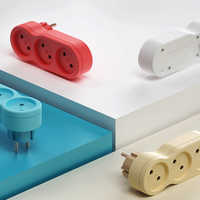 Adaptateur de prise de courant russe 3 prises 10A Convertisseur de puissance 90 °   Prise rotative non-terrestre économique et peu encombrante IP20