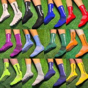 Tùy Chỉnh Bóng Đá Grip Chống Trượt Vớ Jacquard Logo Thể Thao Người Đàn Ông Vớ Miễn Phí Thiết Kế Nhà Máy Vớ - Product Image 3