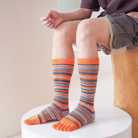 Chaussettes à cinq orteils à rayures colorées à la mode Chaussettes décontractées en coton pour hommes