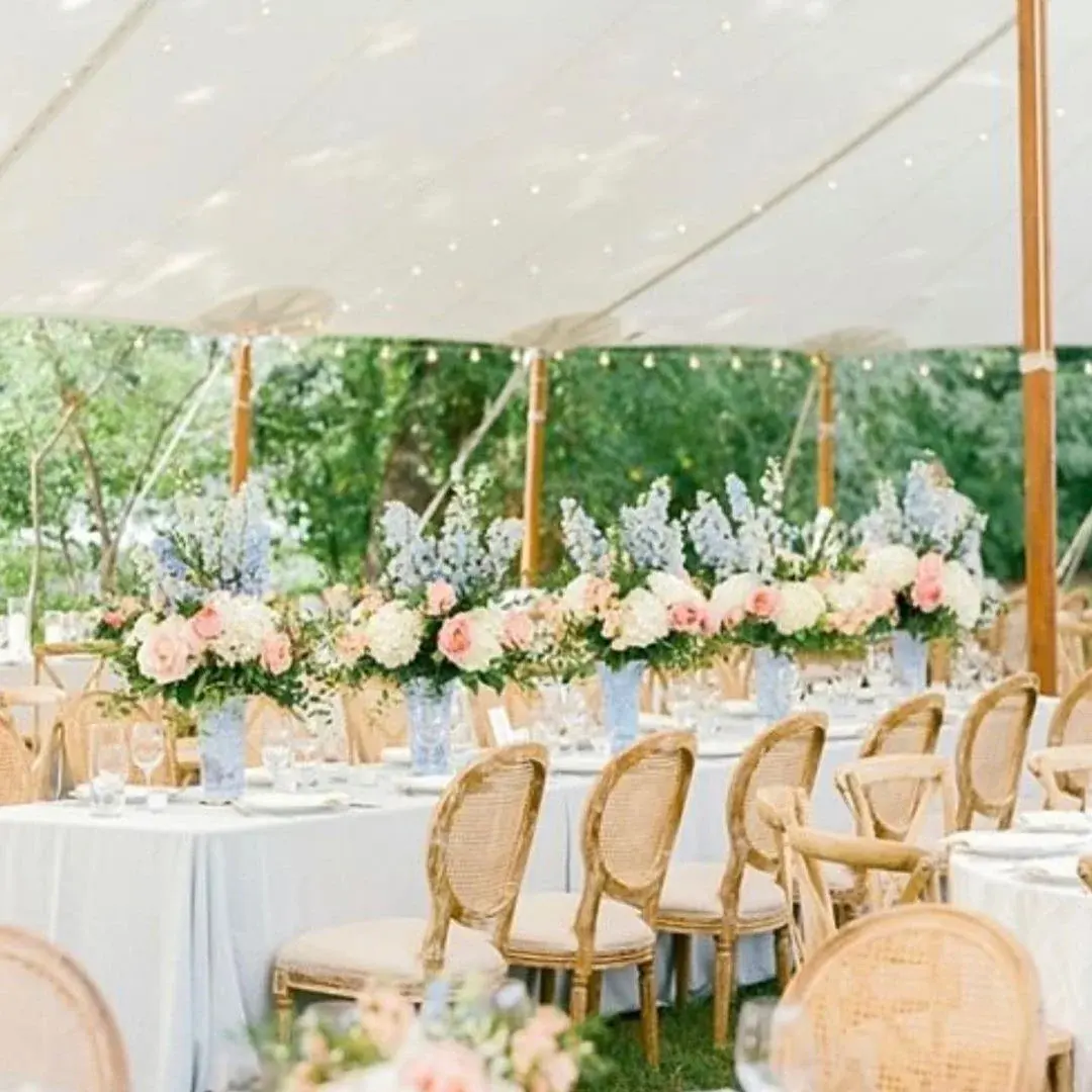 Bistro Flor de madera boda mesas de comedor blancas muebles naturales asiento de caña sofá de playa doble mecedora Silla de ratán comedor