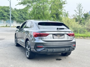<span class=keywords><strong>Audi</strong></span> <span class=keywords><strong>Q3</strong></span> 40 TFSI <span class=keywords><strong>2022</strong></span> d'occasion gris, SUV de luxe à <span class=keywords><strong>prix</strong></span> abordable, <span class=keywords><strong>Audi</strong></span> <span class=keywords><strong>Q3</strong></span> d'occasion pour l'exportation mondiale - Product Image 2