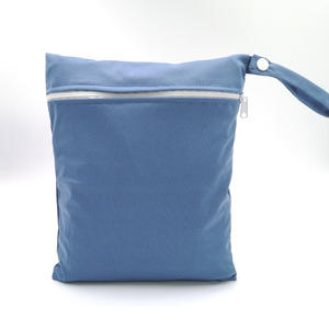 Sac à couches à poche unique avec film imperméable 20*25 cm, trousse de maquillage portable, sac de plage uni - Product Image 6