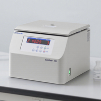 Centrifugeuse horizontale de table OEM 5000 tr/min 4x500ml clarification de cocktail de vin de grande capacité pour une utilisation en laboratoire