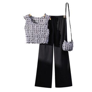 Conjunto de dos piezas con estampado geométrico para niñas grandes: top sin mangas, pantalones largos y bolso cruzado - Product Image 5
