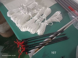Mât télescopique en fibre de carbone de 40 pieds avec pinces à pouce pratiques pour émetteur-récepteur - Product Image 4
