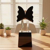 Trophée Papillon en Cristal Noir K9 Gravé au Laser, Étanche, Durable, Résistant aux Rayures – Cadeau Moderne pour Entreprises – Offre Spéciale