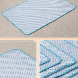 Venta caliente estera de refrigeración para perros de verano de alta calidad de seda helada cama fría para mascotas estera para perros XXL para perros grandes - Product Image 4