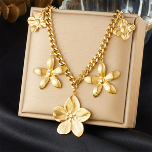 Gold Plated Stainless Steel Flower Pendant Chunky Chain Clavicle Necklace For Women Party Jewelry - Product Image 1