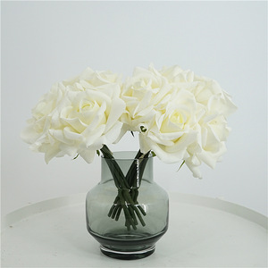 D-F05 Vente chaude Roses artificielles au toucher <span class=keywords><strong>r</strong></span>éel Bouquet de roses colorées Halloween <span class=keywords><strong>R</strong></span> Saint-Valentin Vente en gros d'usine Roses pour mariage - Product Image 2