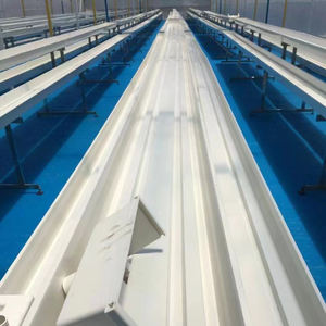 Système de culture hydroponique de <span class=keywords><strong>gouttière</strong></span> de drainage en <span class=keywords><strong>PVC</strong></span> de serre personnalisé avec différents supports métalliques - Product Image 2