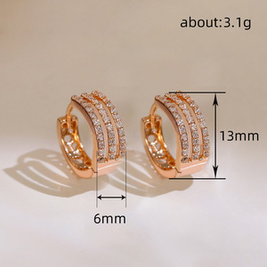 Orecchini a polsino a strati con pavé per donna, gioielli alla moda traforati - Product Image 4