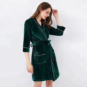 <span class=keywords><strong>Accappatoio</strong></span> da Donna in Velluto Ultra-Morbido, Stile Romantico e Traspirante, con Vita Elastica, ODM, in Vendita - Product Image 1