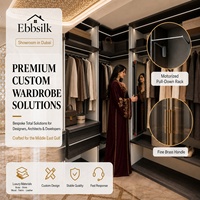 Dressing sur mesure autoportant crème style français avec commode et portes battantes pleine hauteur pour hôtel, villa, appartement