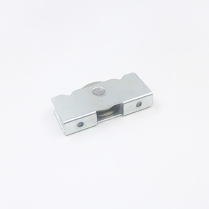 Marco de acero con polea de rodillo de metal de ventana corredera recubierta de zinc - Product Image 3