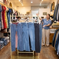 Jeans en denim épais d'occasion pour femmes, directement de l'usine HHRT, 100 kg MOQ, qualité A, tailles mixtes, balles de vêtements usagés propres, vente en gros