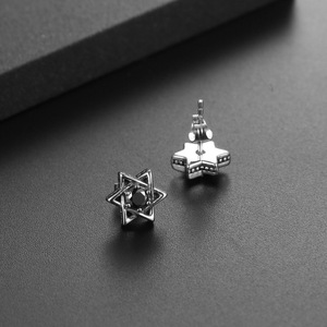 European American Style <b>Titanium</b> Steel Star <b>Stud</b> Earrings Bezel Set Zircon CF151 - Product Image 3