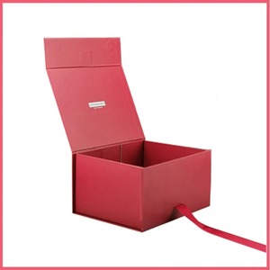 Customized Cardboard <b>Packing</b> Box Carton Box Red <b>Paper</b> Gift Box Apparel Cosmetic Packaging Box with Ribbon Closure - Product Image 4