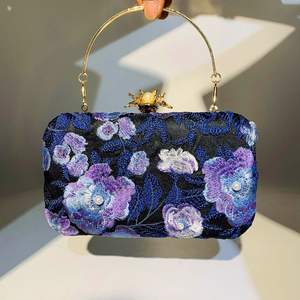 Nouveau spot broderie à la main perlé <span class=keywords><strong>sac</strong></span> de soirée <span class=keywords><strong>sac</strong></span> à main dames rétro perle banquet <span class=keywords><strong>sac</strong></span> de soirée <span class=keywords><strong>sac</strong></span> pour femmes - Product Image 4