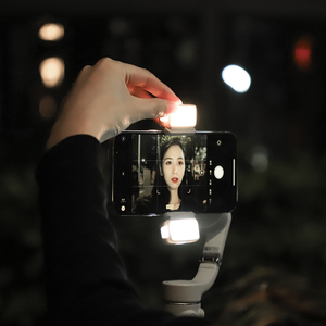 Sunnylife-Mini lámpara de relleno, luz LED de vídeo ajustable de múltiples modos L375 con funda de carga para <span class=keywords><strong>DJI</strong></span> OM6/<span class=keywords><strong>OM5</strong></span>/OM4/SE - Product Image 3