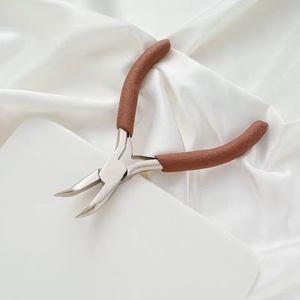 Mini-pince durable en acier à haute teneur en carbone, outil à main à six coupes diagonales pour bijoux, DIY, personnalisable OEM - Product Image 6