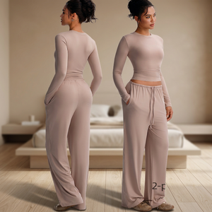 Ensemble de vêtements de sport décontractés en polyester solide de haute qualité pour femmes, t-shirt à manches longues doux et ajusté, pantalon ample avec cordon de serrage - Product Image 3
