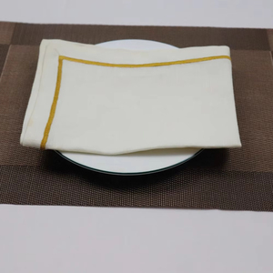 Serviettes de table en lin avec logo personnalisé, serviettes en tissu réutilisables pour restaurant et hôtel - Product Image 1