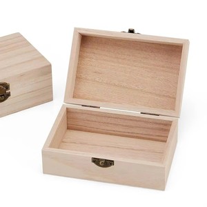 Humidor en bois poli artisanal à succès avec couvercle à charnières et fermoir, en contreplaqué écologique - Product Image 5