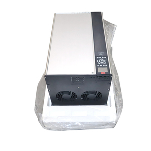 Variateur de fréquence AC VLT FC-102 75 kW pour commande de moteur à vitesse variable - Product Image 1
