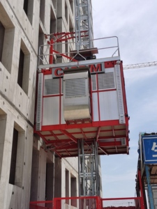 CE和EAC批准的SC建筑商升降机和施工电梯齿条齿轮葫芦，用于人员和货物 - Product Image 2