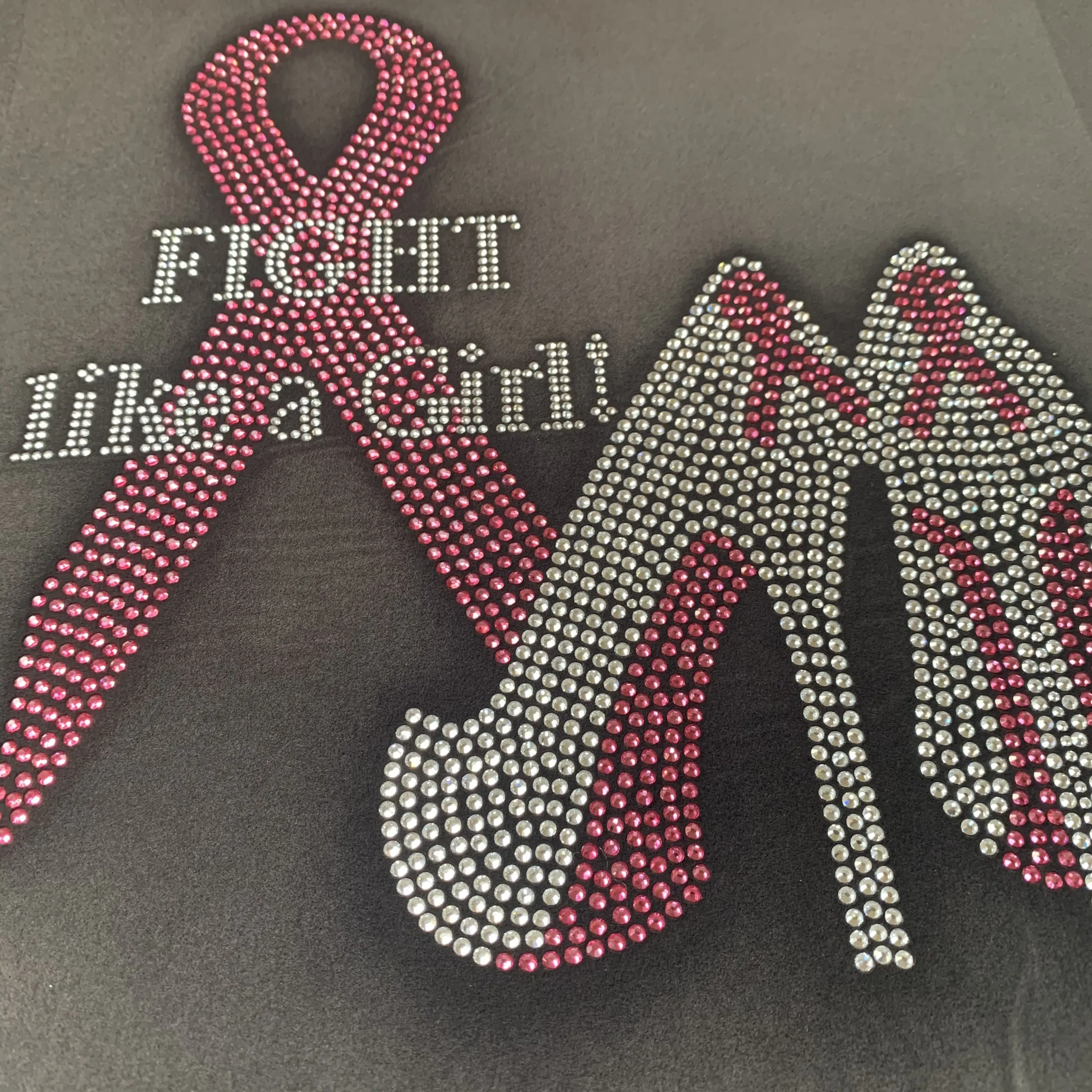 Top Sale Bling Hot Fix Strass Transfer Beliebte Pink Ribbon Custom ized Strass Eisen auf Transfer Design für Shirt