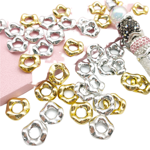 Entretoises en plastique acrylique ondulé couleur métallique ANTAISEN 51146, motif hexagonal brillant, fleur ondulée, pour bijoux de Noël classiques DIY - Product Image 1