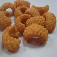 "Collation traditionnelle chinoise: Craquelins croustillants de riz frit avec texture de calmar"