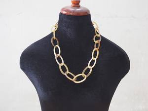 Collier unique en corne de buffle, artisanat naturel, bijoux artisanaux traditionnels avec finition lisse et charme naturel - Product Image 6