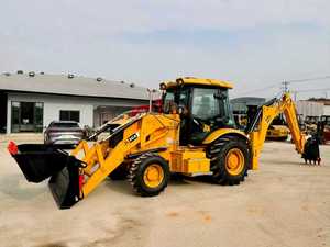 Chargeuse-pelleteuse JCB 3CX 4x4, moteur DieselMax, capacité de charge nominale de 7 tonnes, conçue pour les travaux de construction lourds, les excavations et la construction - Product Image 4