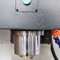 Fresadora CNC Vertical de 3 Ejes HIPOW XK7126, Husillo Único, Cono BT40, Control CNC GSK, Trabajo Mediano