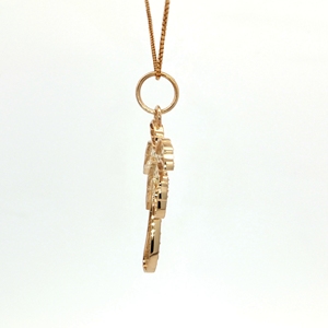 Pendentif palmier multi-saphirs en or jaune 18 carats. Ce pendentif palmier tropical est expertement fabriqué en or jaune 18 carats. - Product Image 4