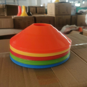 Conos de práctica de fútbol apilables y discos de entrenamiento de fútbol impermeables para equipos de entrenamiento de pies de velocidad de agilidad - Product Image 6