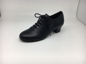 รองเท้าเต้นรำบอลรูมและลาตินสำหรับผู้หญิง หนังแท้ คุณภาพสูงระดับมืออาชีพ สีไอวอรี่และสีดำ หัวปิด ดีไซน์ทันสมัย - Product Image 5