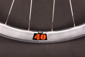 Paire de roues de vélo de route 700C Retro Silver avec frein en V Jantes de course à rayons plats 40mm - Product Image 6