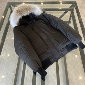 Chaqueta de Plumón Gruesa para Hombre con Capucha de Piel, Abrigo Acolchado de Invierno, Parka Corta Acolchada para Clima Frío - Product Image 4