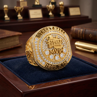 Maßgefertigter Champion-Ring für Herren Vergoldeter Schmuck Gravierte Buchstaben und Zahlen Personalisiertes Design Großhandel