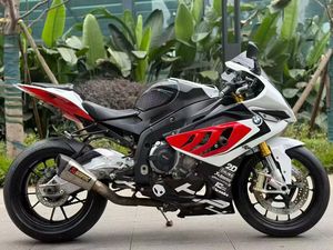 Motocicleta Usada BMiW S1000RR de Gasolina, Cuatro Cilindros, Refrigerada por Agua, <span class=keywords><strong>1000cc</strong></span> - Product Image 2