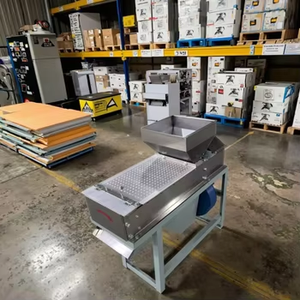 Máquina Peladora Industrial Automática de 200KG/H de Capacidad para Remover la Piel de Cacahuetes Tostados y Secos con Motor - Product Image 5