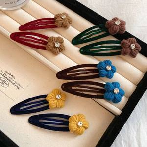 Pince à cheveux latérale en alliage et tissu, motif fleur en fil et strass, 5 cm, faite main, style doux, pour femme, automne-hiver, pour soirée - Product Image 1