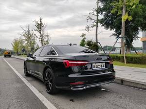 <span class=keywords><strong>Audi</strong></span> A6L <span class=keywords><strong>55</strong></span> TFSI <span class=keywords><strong>Quattro</strong></span> Flagship Sedan 2020, 3.0T V6 AWD, Auto de Lujo Usado, Bajo Kilometraje, Listo para Enviar a Todo el Mundo - Product Image 1
