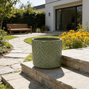 Pot de fleurs en céramique émaillée gaufrée vert clair vintage américain, texture en chevrons, trou de drainage, écologique - Product Image 3