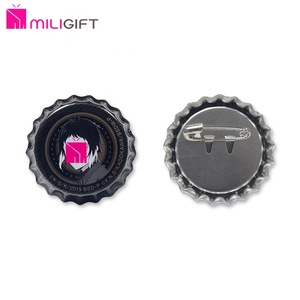 Badge à épingler design en forme de bouchon de bouteille, 32mm, ouvre-bouteille de bière, thème Anime, Manga, <span class=keywords><strong>Otaku</strong></span>, style dessin animé, pour le marché japonais - Product Image 1