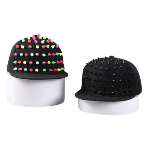 Nueva Llegada Europeo Americano Hip Hop Sombrero Street Dance Hombres Mujeres Moda Negro Flat Brim Custom Rivet Gorras Gorra de béisbol - Product Image 3