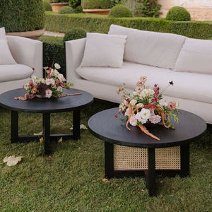 طاولة أمريكية معاصرة لحفلات الزفاف مصنوعة من الخشب الصلب الأسود مع قاعدة من الخيزران المصنوع يدويًا للتأجير في المناسبات - Product Image 1