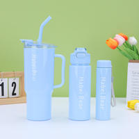 Bouteille d'eau portable en plastique à succès avec paille intégrée, style américain, écologique, isolation thermique pour la gym et l'extérieur